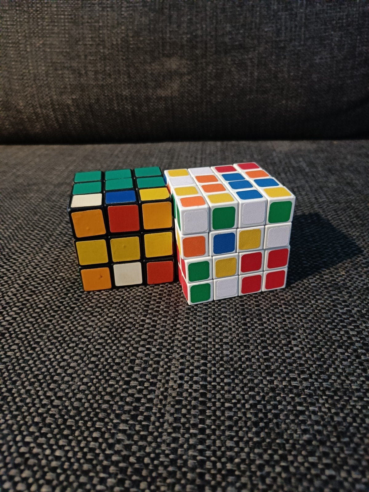 Rubik's kubussen: 3x3 en 4x4 set, Ophalen of Verzenden, Gebruikt, Rubik's of 3D-puzzel