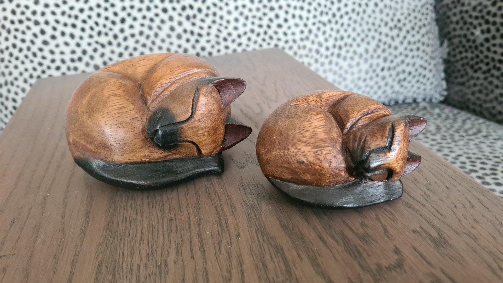 Vintage schattige houten poezenbeelden, Ophalen, Gebruikt, Bruin, Hout