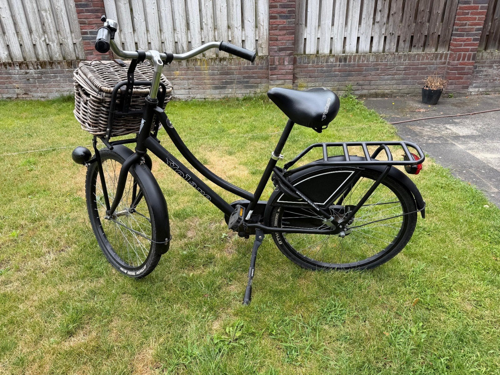 Volare fiets met mandje en terugtraprem, Fietsen en Brommers, Terugtraprem, Ophalen, Overige merken, Gebruikt