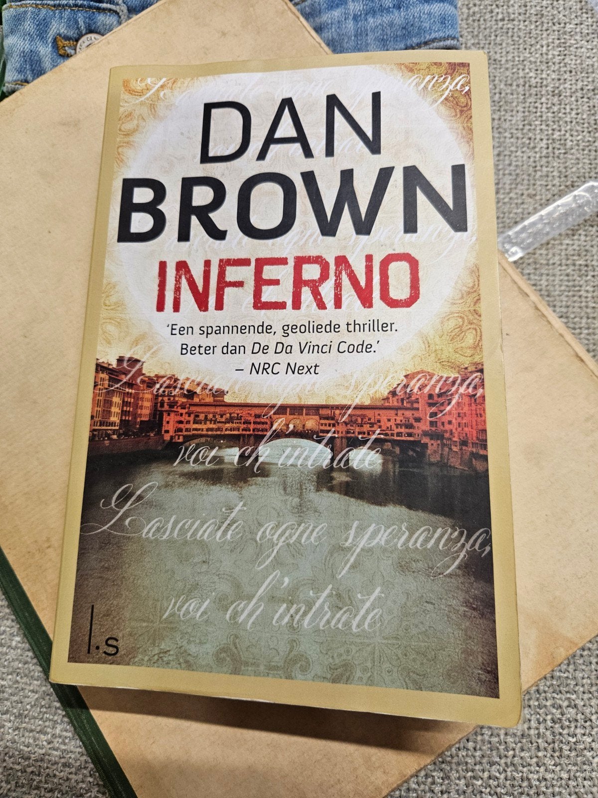 Dan Brown - Inferno (Paperback), Boeken, Ophalen of Verzenden, Gelezen, Dan Brown
