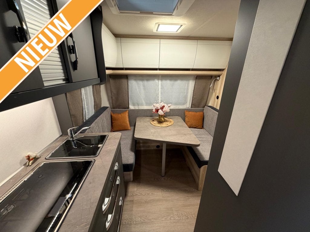 Hobby De Luxe 400 SFE ACTIEPRIJS!, Caravans en Kamperen, Caravans, Overige typen, Hobby, Bedrijf, 4 tot 5 meter
