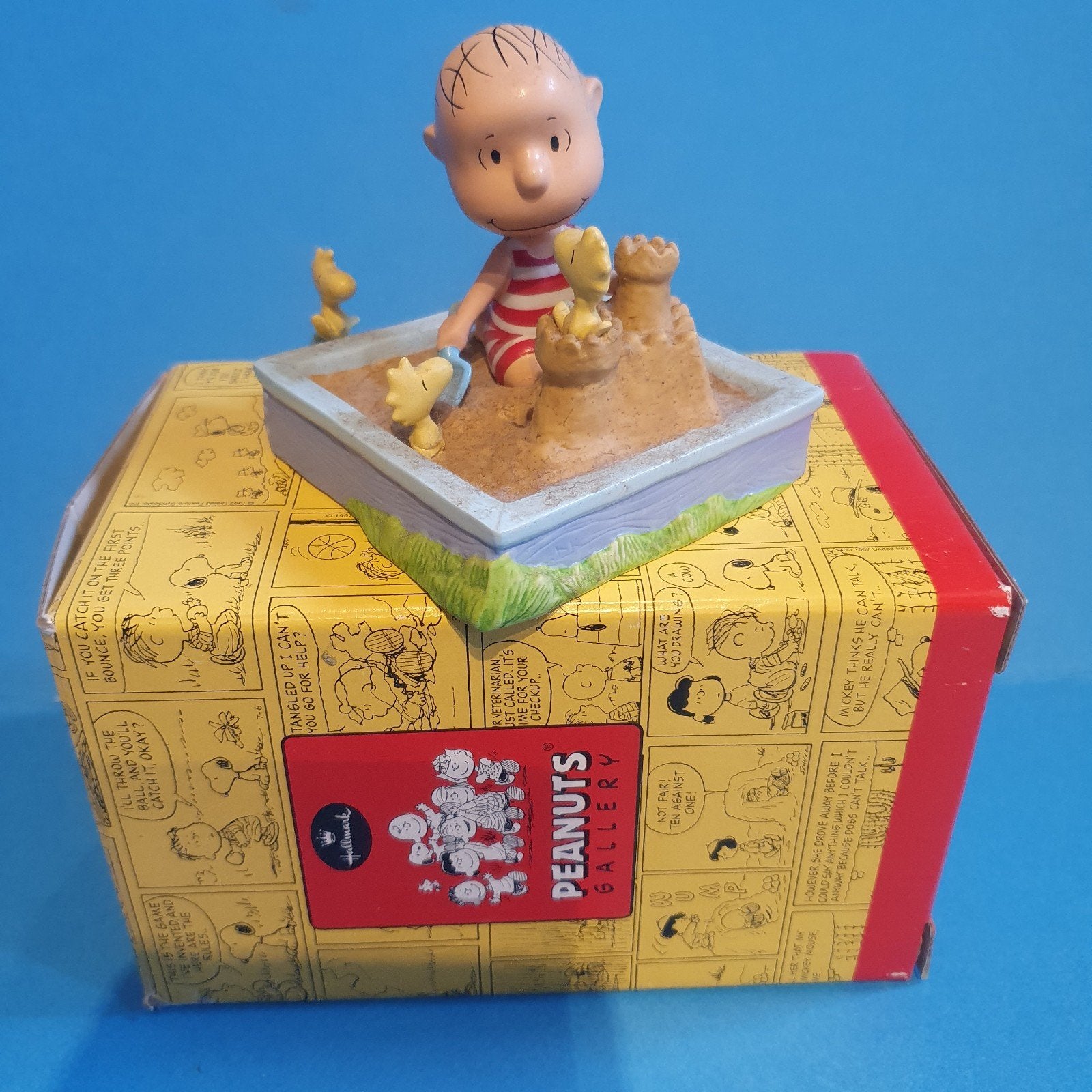 Hallmark Peanuts Gallery King of the Sandbox beeldje, Verzamelen, Ophalen of Verzenden