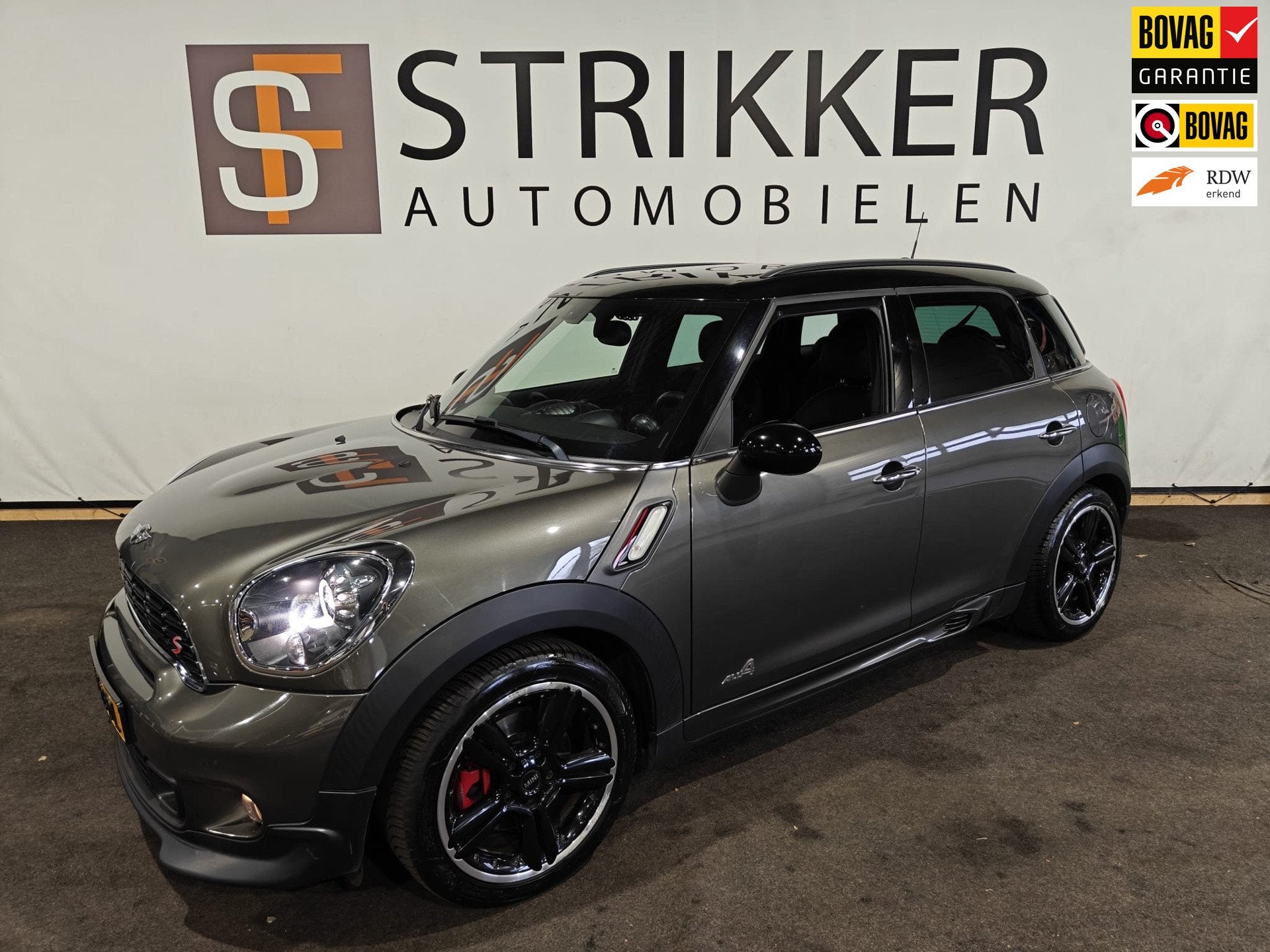 Mini Mini Countryman 1.6 John Cooper Works ALL4, Auto's, Gebruikt, Zwart, Vierwielaandrijving, 1405 kg