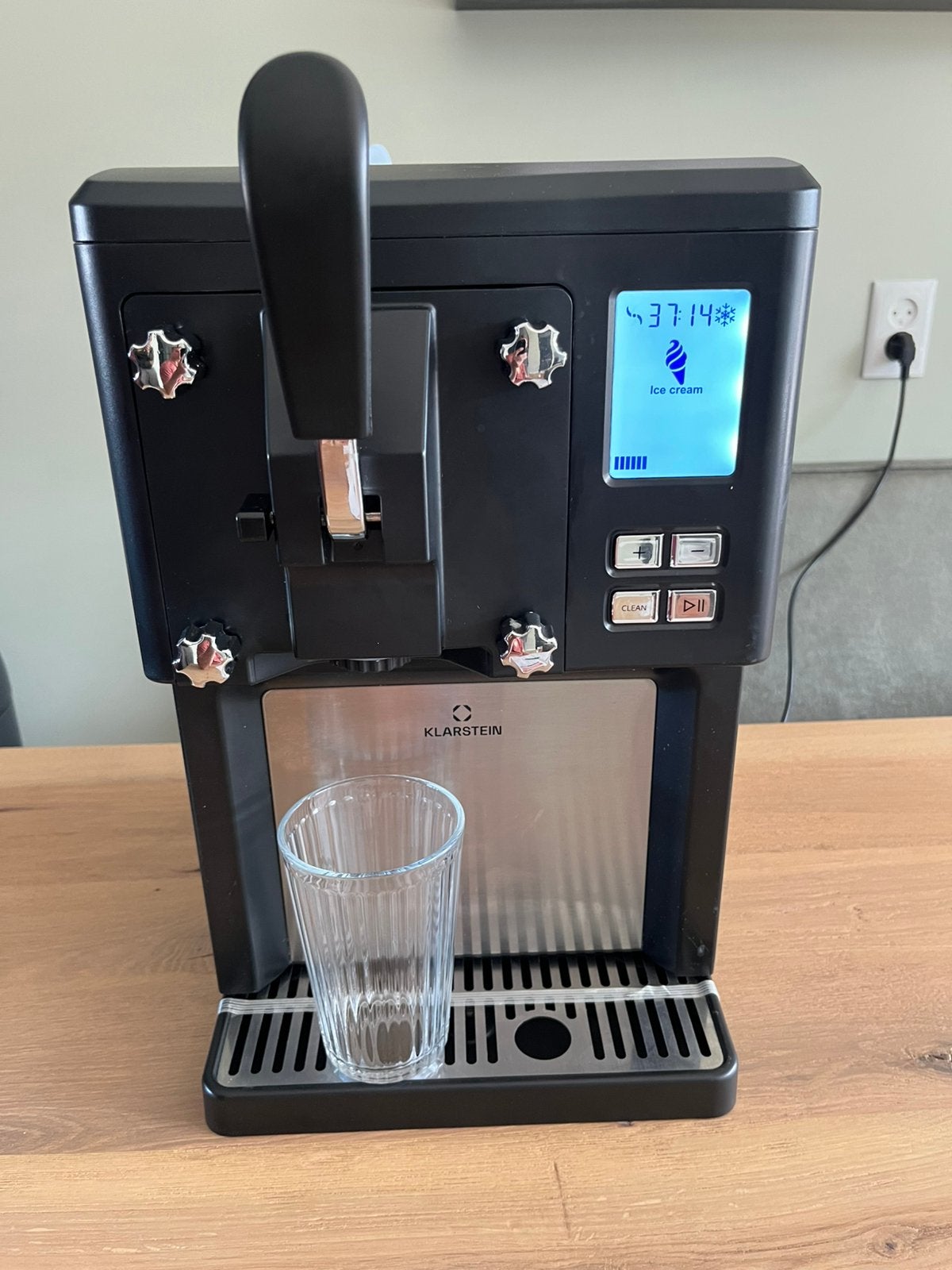 IJsmachine Sweet Sundae 1,5 L. Bieder mag contact opnemen, Ophalen of Verzenden, Zo goed als nieuw, Koelelement
