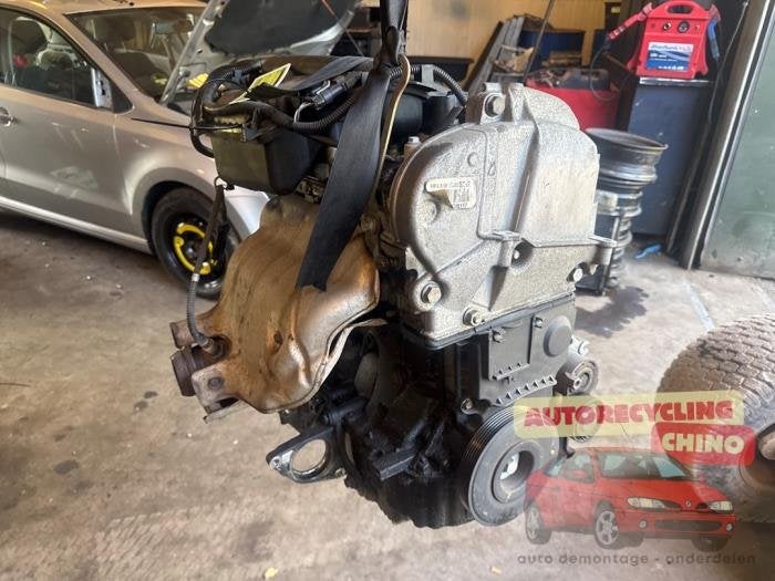 Motor van een Renault Clio, Ophalen, Gebruikt, -, Renault
