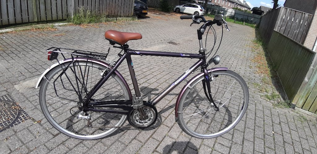 een herenfiets 28 inch met versnelling en verlichtingen, Ophalen, Gebruikt, Velgrem, Versnellingen