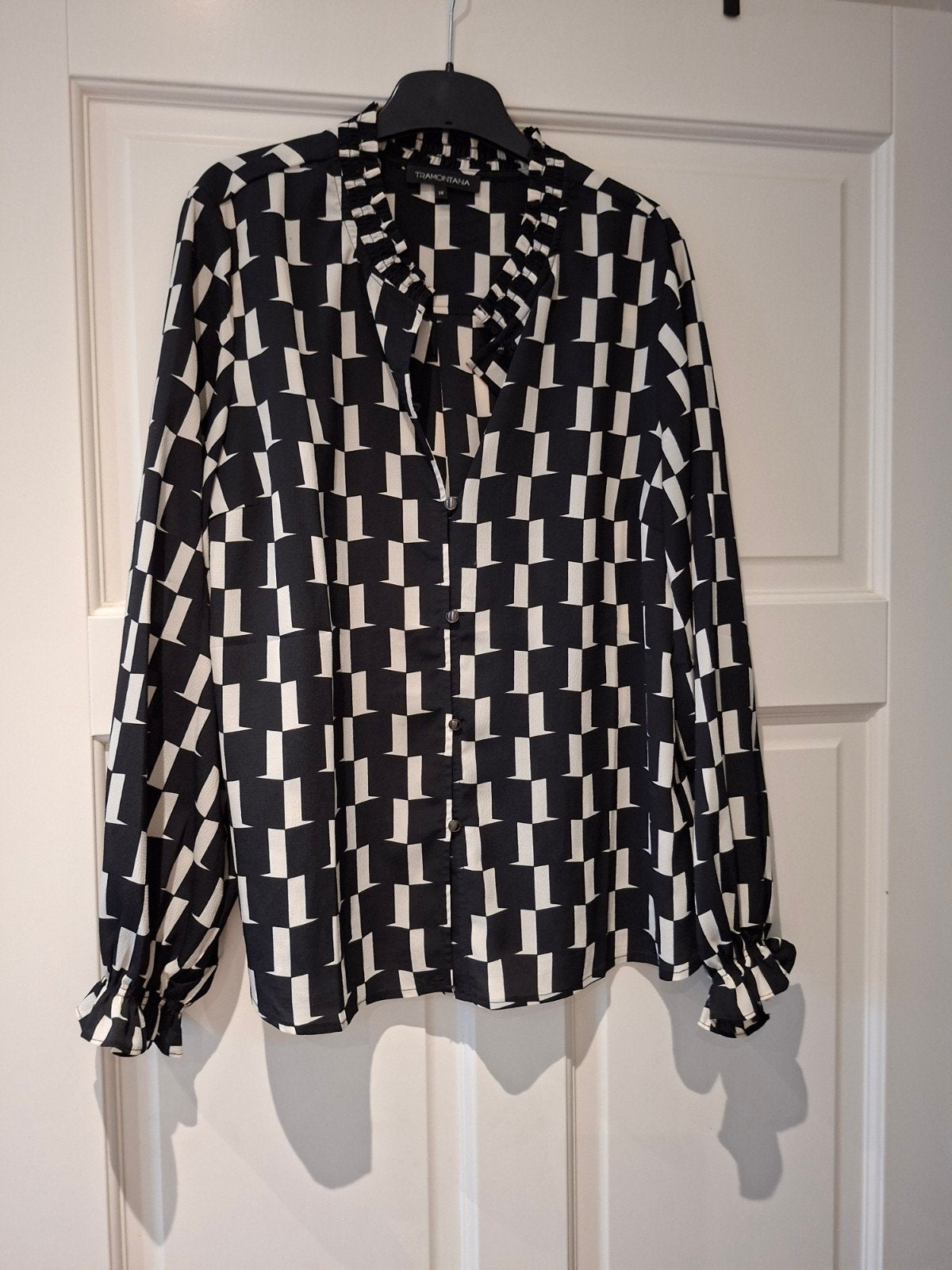 Tramontana blouse nieuw 38 zwart wit geometrisch, Maat 38/40 (M), Tramontana, Wit, Nieuw