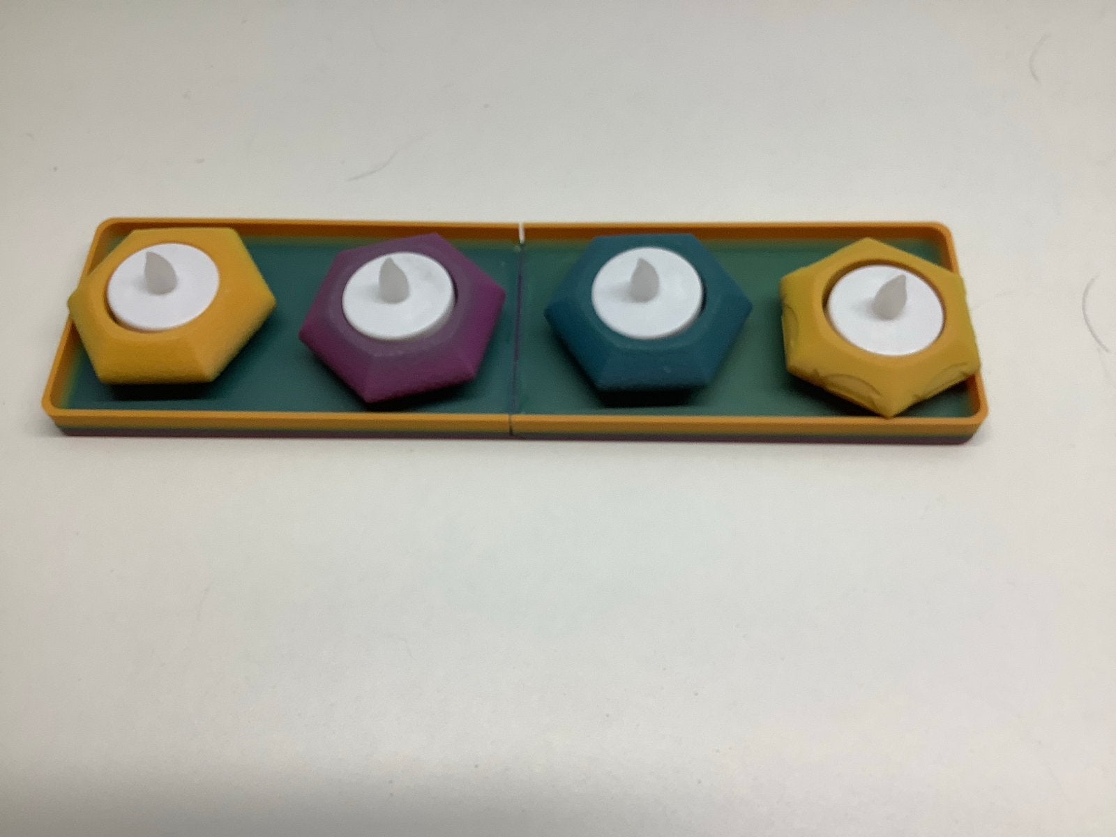 Set van 4 LED waxinelichthouders op dienblad 3d, Kunststof, Meerkleurig, Waxinelichthouder, Nieuw