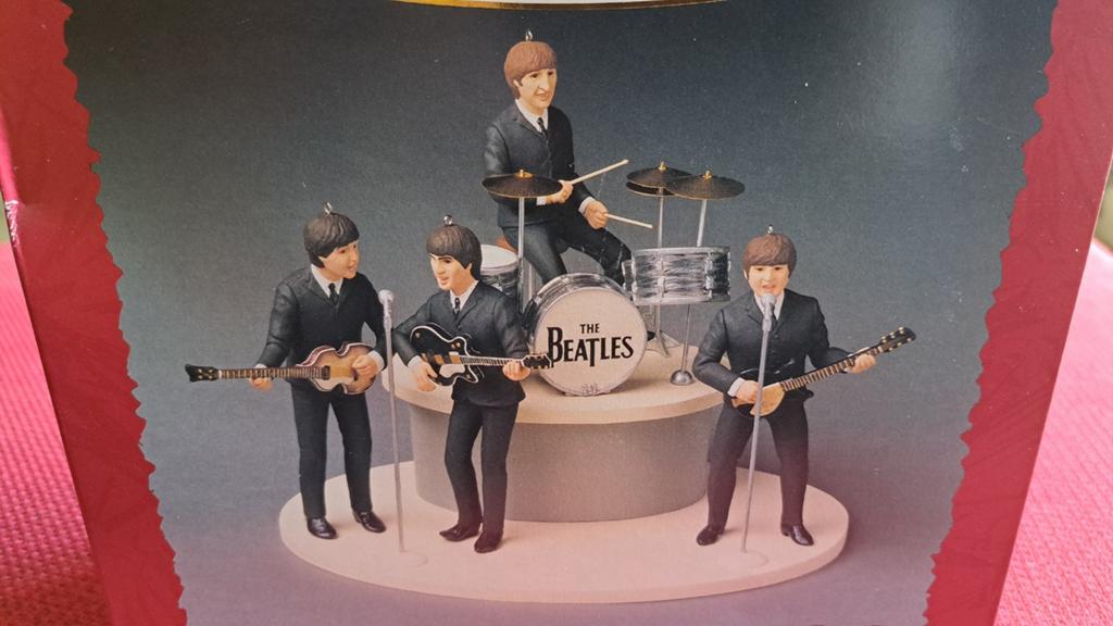 Beatles Hallmark figurenset 1994 nieuw, Ophalen of Verzenden, Nieuw, Pop, Beeldje of Miniatuur