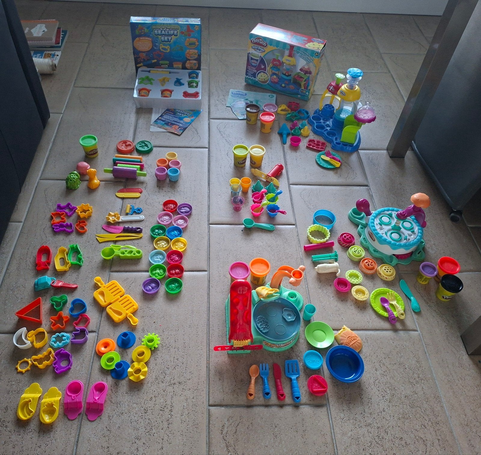 Grote Play-Doh set met diverse speelsets en accessoires, Ophalen, Gebruikt
