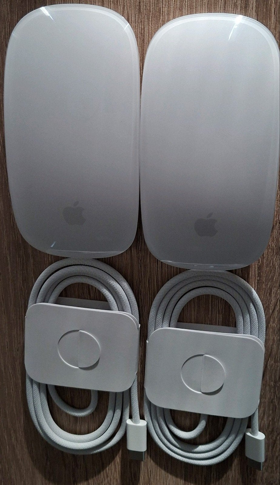 Nieuw 2 x nieuwste Apple magic mouse USB C draadloos, Computers en Software, Muizen, Nieuw, Muis, Linkshandig, Rechtshandig, Draadloos