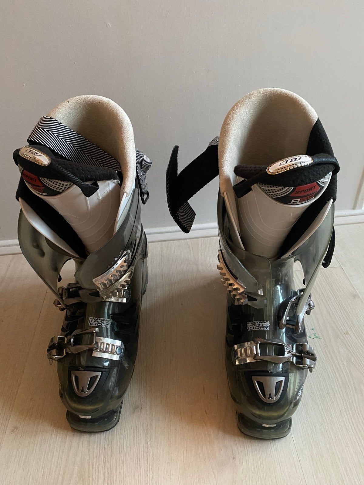 Atomic Hawx 100 skischoenen Maat 28/28.5 schoenmaat 43-44.5, Sport en Fitness, Ophalen, 160 tot 180 cm, Gebruikt, Schoenen
