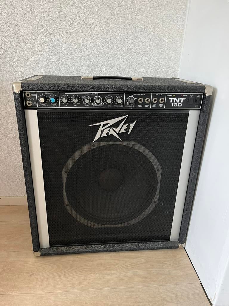 Te koop TNT 130 Peavey bassinstallatie, Ophalen, Zo goed als nieuw, 100 watt of meer