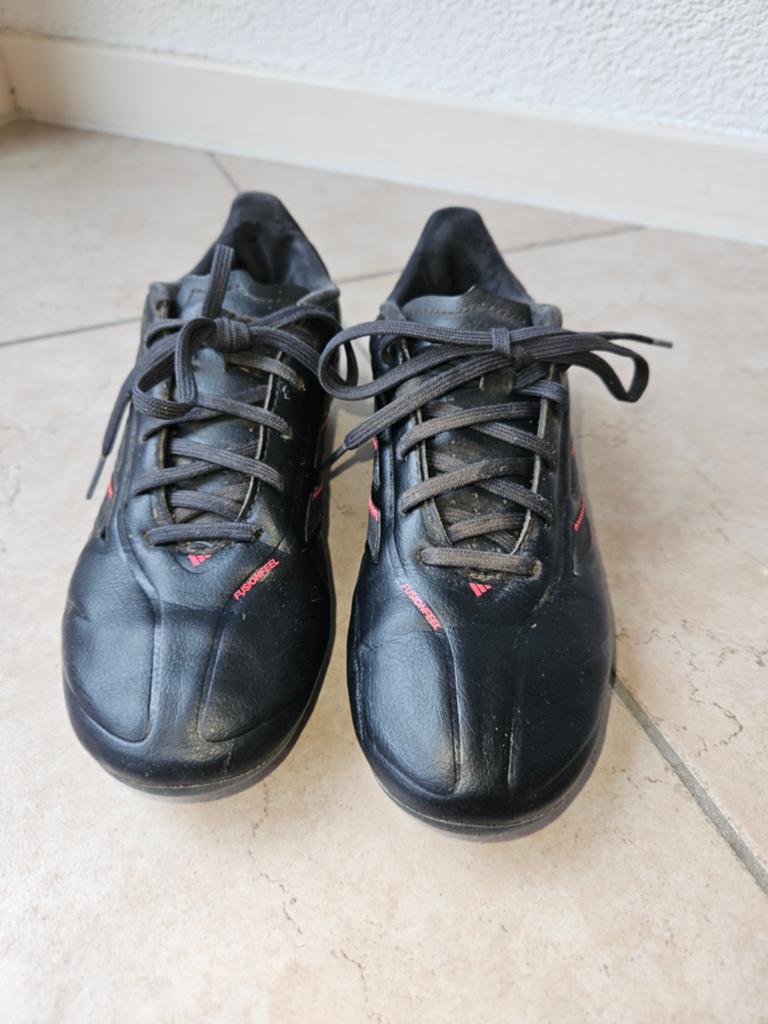 Adidas Copa Voetbalschoenen - Maat 34 - Goede staat, Sport en Fitness, Voetbal, Ophalen of Verzenden