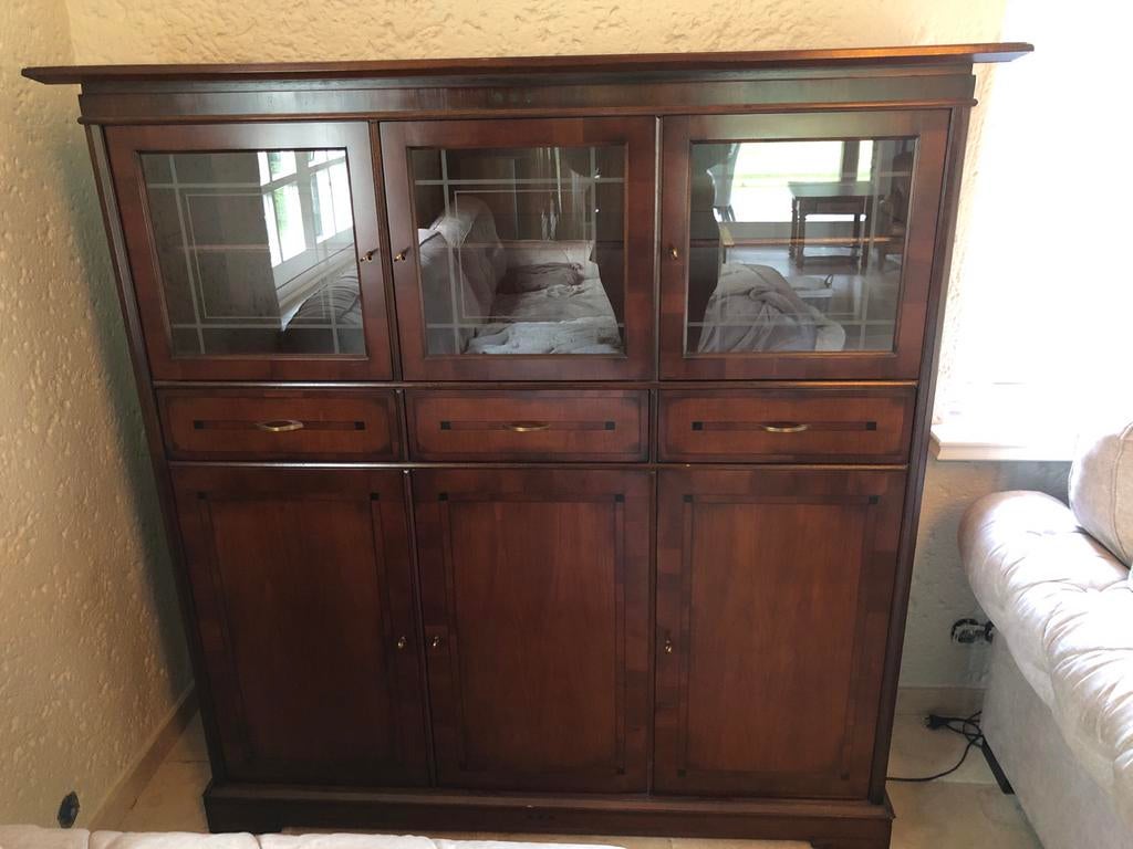 Royal Antique Collection: vitrinekast, salontafels e.d., Ophalen