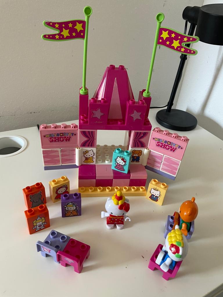 Unico Hello Kitty Theater bouwblokken set, Ophalen of Verzenden, Gebruikt, Overige merken