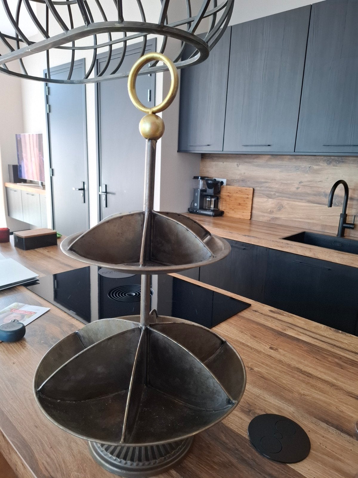 Metalen etagère 70 cm hoog, 37 cm breed, Ophalen of Verzenden, Gebruikt, Etagère, Metaal