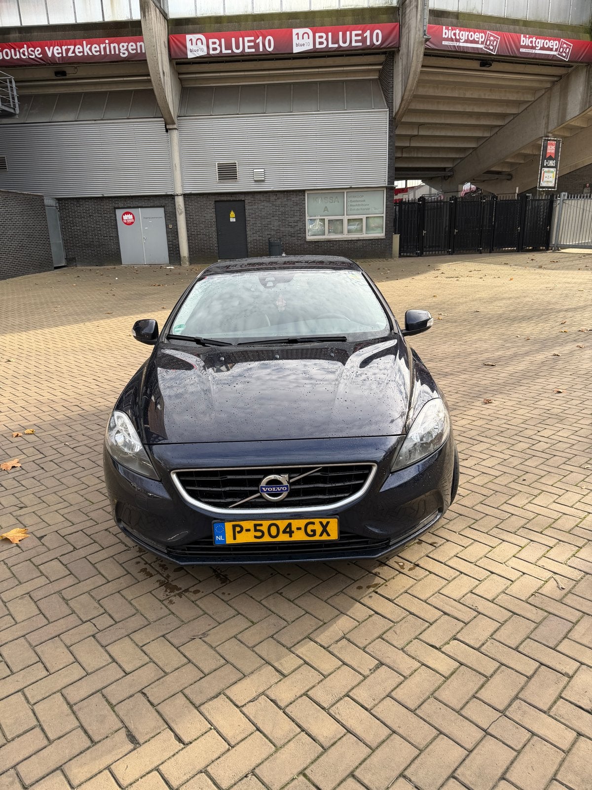 Volvo V40 2.0 D2 Geartronic 2015 Blauw, Auto's, Adaptive Cruise Control, 4 cilinders, Blauw, 1353 kg