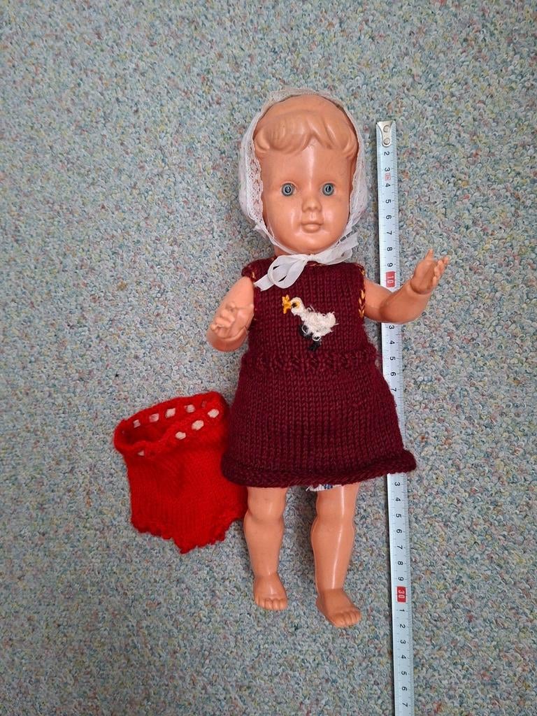 Brocante popje+ gebreide jurk+ onderbroek., Ophalen of Verzenden, Gebruikt, Popje