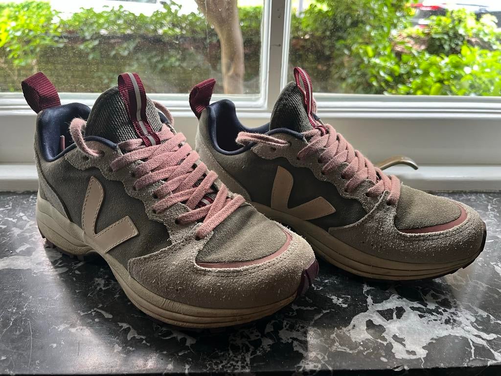 Veja sneakers maat 40 - nog heel mooi, Ophalen of Verzenden, Zo goed als nieuw, Overige kleuren, Sneakers of Gympen