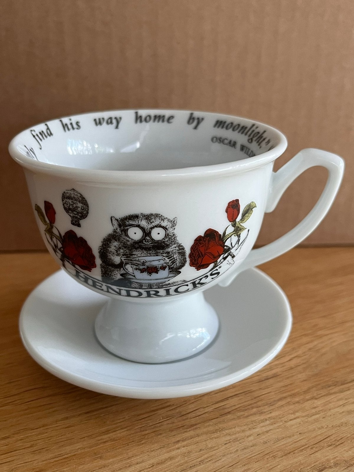 Hendrick's Gin theekopje met schotel - Oscar Wilde quote, Ophalen of Verzenden