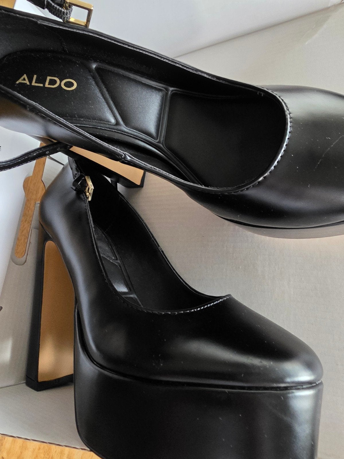 Zwarte ALDO plateaupumps met enkelbandje, maat 37, Pumps, Zwart, Ophalen of Verzenden, Zo goed als nieuw