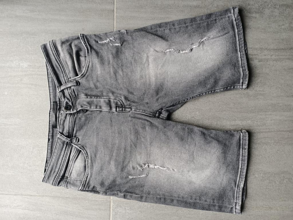 The Sting Ashes to dust grijs korte denim broek maat m, W32 (confectie 46) of kleiner, Ophalen of Verzenden, Zo goed als nieuw