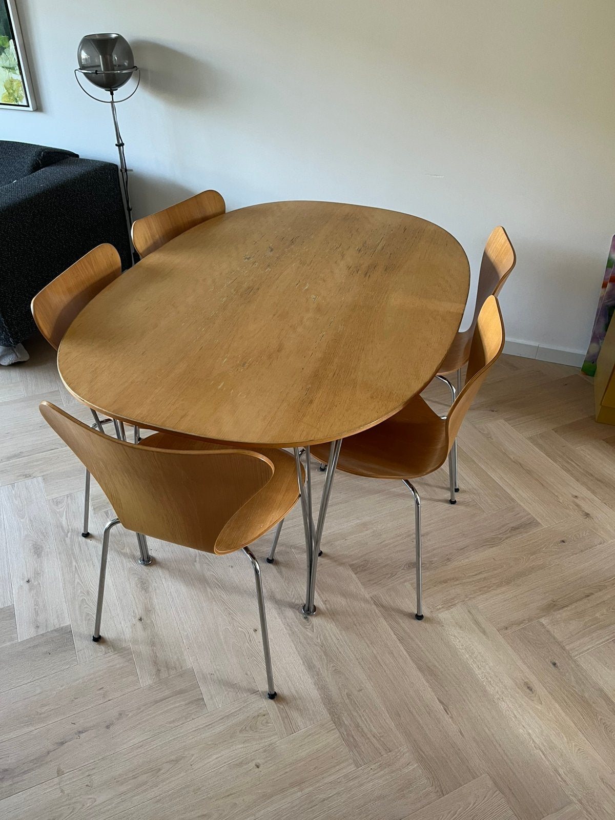 Eettafel en 5 vlinderstoelen Arne Jacobsen - Fritz Hansen, Ophalen, Gebruikt, 4 tot 6 stoelen