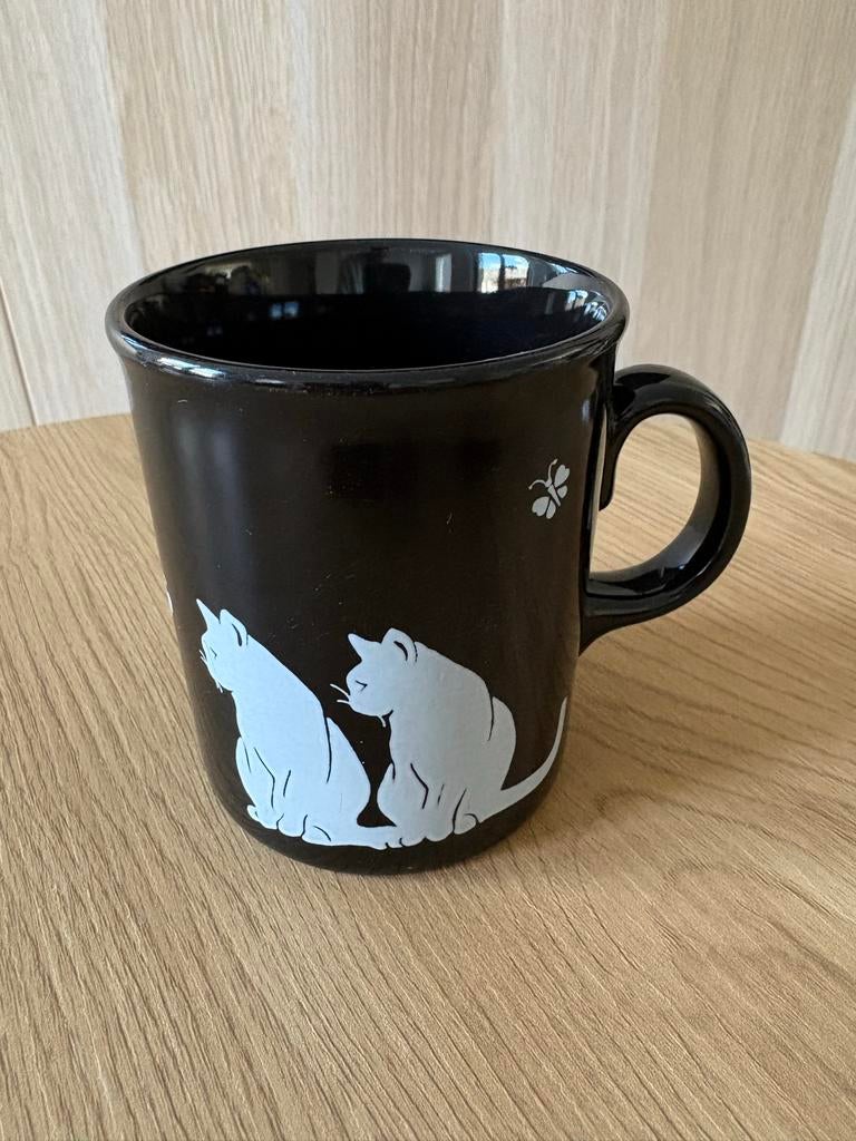 Mok met katten - Made in England, Ophalen of Verzenden, Zwart, Steen/keramiek, Overige merken