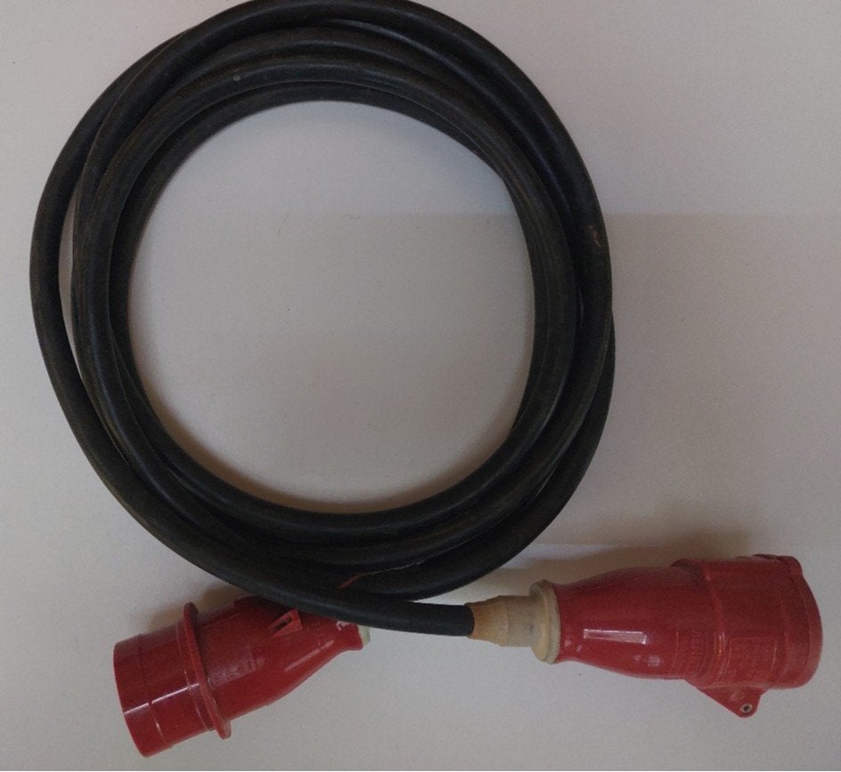 Krachtstroomkabel (4m, 16A, z.g.a.n.), Doe-het-zelf en Verbouw, Elektra en Kabels, Ophalen of Verzenden, Zo goed als nieuw, Kabel of Snoer