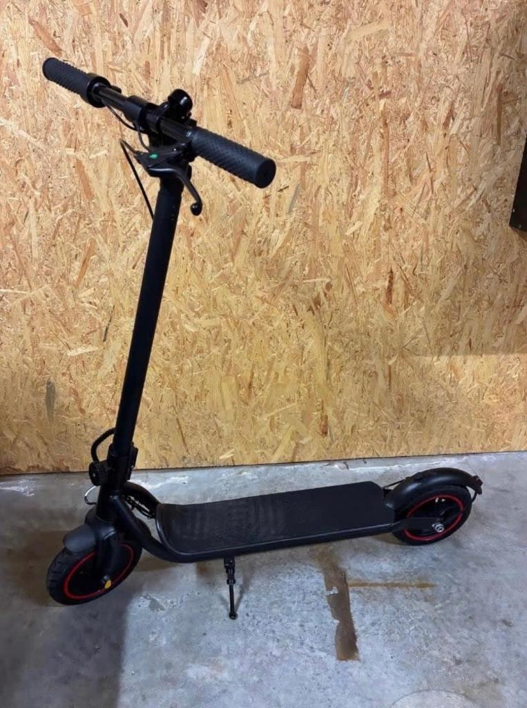Elektrische step op luchtbanden nieuw!, Ophalen of Verzenden, Nieuw, Elektrische step (E-scooter)