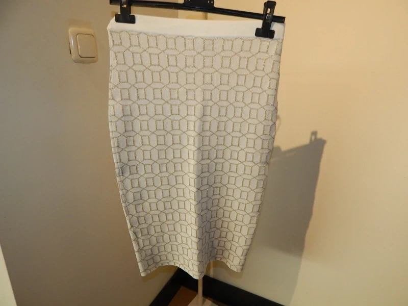 Essentiel Antwerp witte stretch rok kwaliteit gouden print L, Maat 38/40 (M), Verzenden, Wit, Zo goed als nieuw
