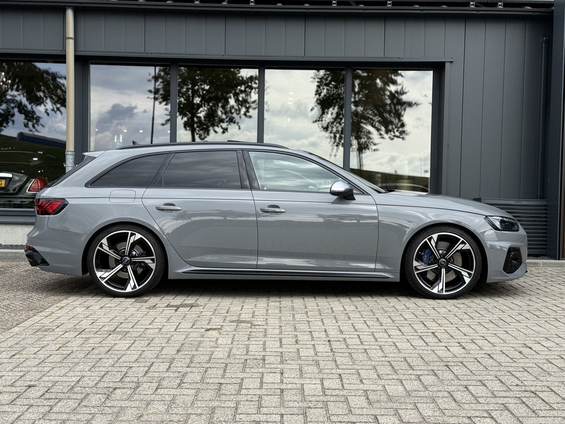 Foto 9 van Audi RS4 Avant 2.9 TFSI quattro B&O Massage (bj 2021)