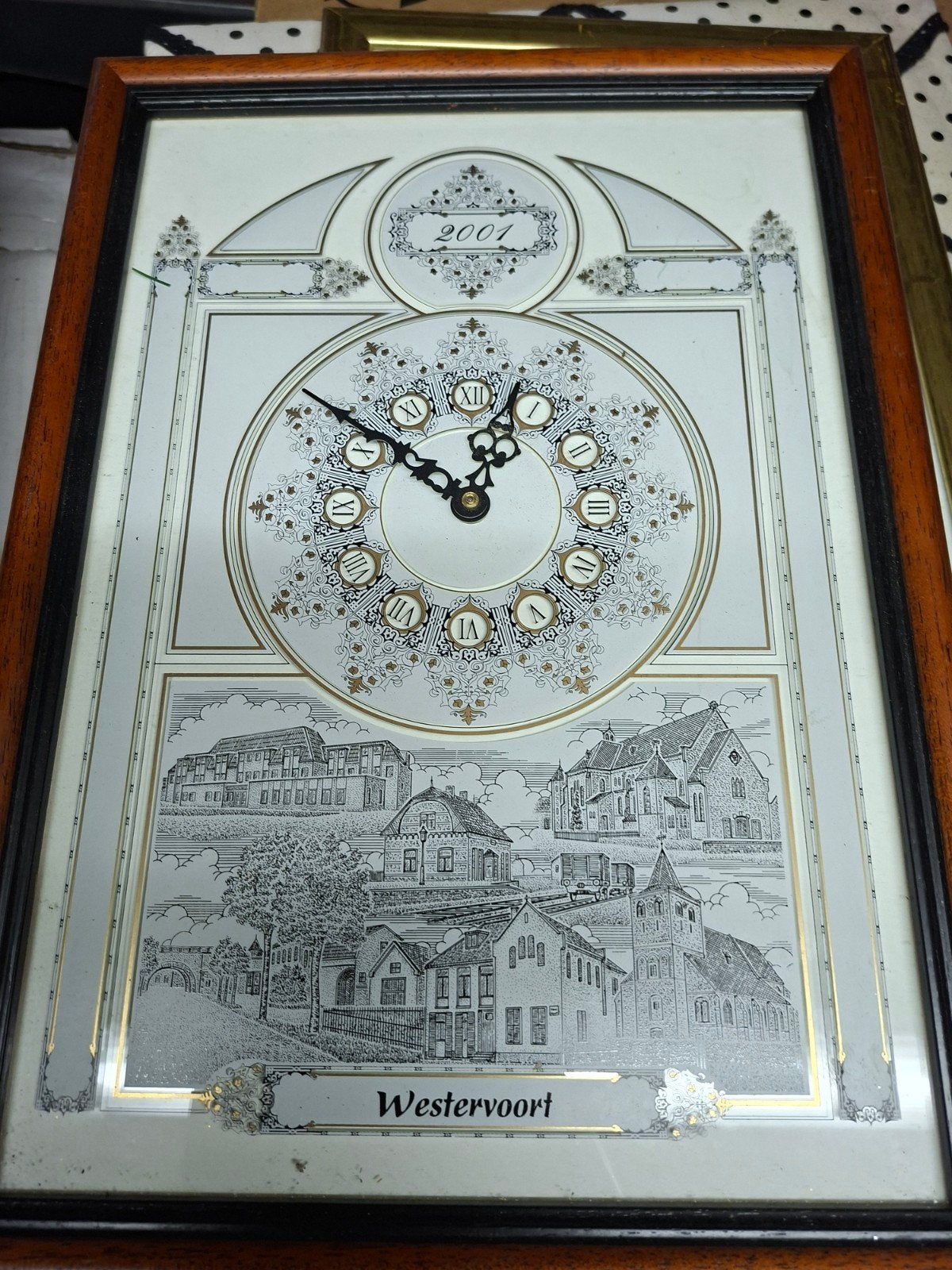 Westervoort Klok 2001 - Decoratieve Wandklok met Dorpsgezich, Ophalen of Verzenden