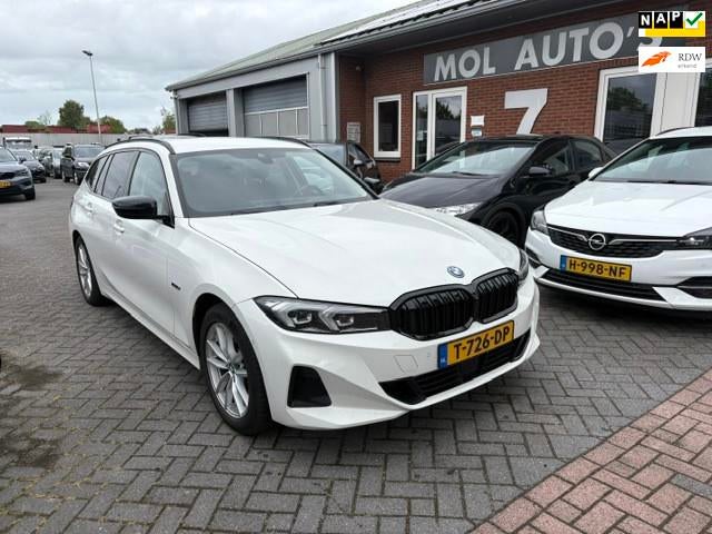 BMW 3-serie Touring 320e , WIDE SCREEN , Nw model, Auto's, BMW, 1998 cc, Gebruikt, 4 cilinders, Hybride Elektrisch/Benzine