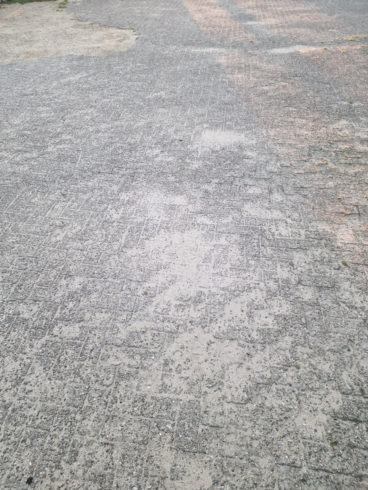 Betonstraatstenen gratis af te halen, zaterdag 18 juli, Tuin en Terras, Tegels en Klinkers, Ophalen, Gebruikt, Beton, Klinkers