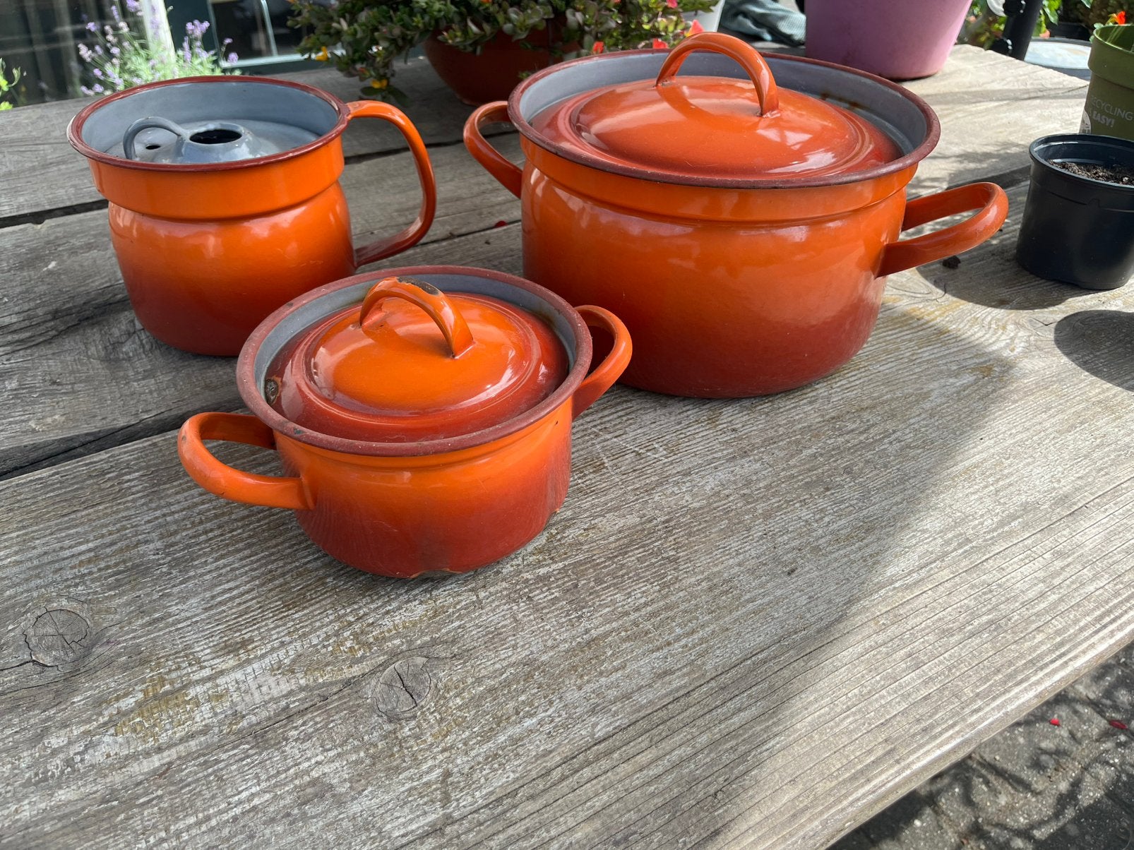 Oranje emaille pannen melk koken jaren 40-50 vintage €14,50, Ophalen of Verzenden