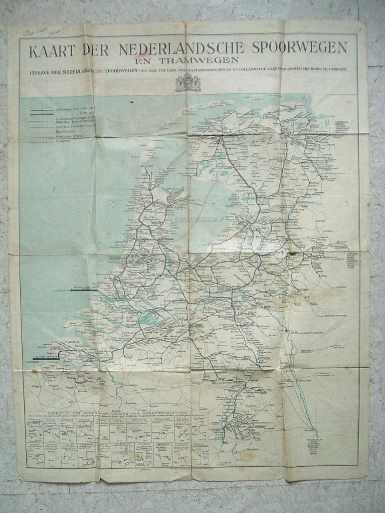 Kaart der Nederlandsche spoorwegen en tramwegen - 1932., Boeken, Gelezen, Ophalen of Verzenden, Landkaart, Teulings Grafische Kunstinrichting Amsterdam