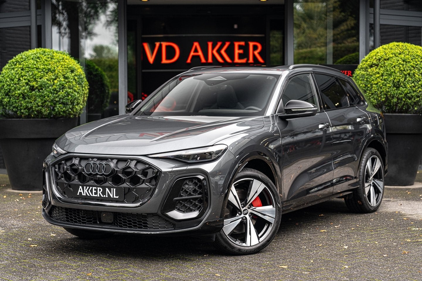 Audi Q5 TFSI e Quattro | Zwart Optiek | S-Sportstoelen | 21, Auto's, Automaat, Gebruikt, Zwart, 4 cilinders