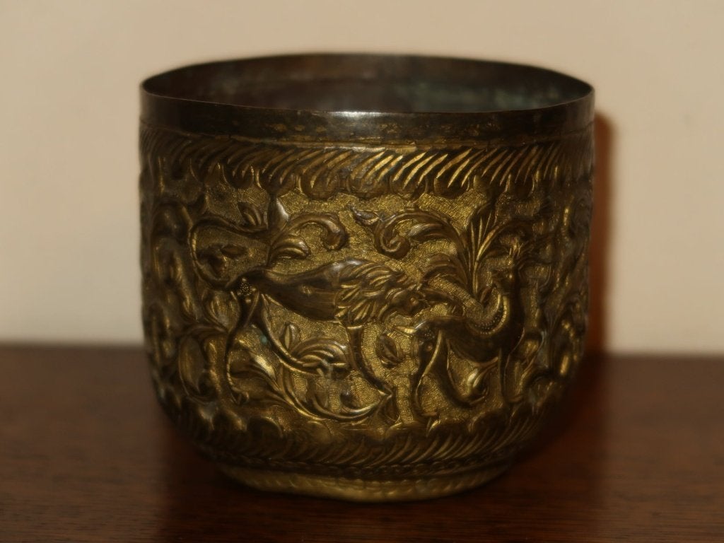 antieke Indische pot, reliëf messing sierpot, vintage India, Antiek en Kunst, Antiek | Koper en Brons, Verzenden, Koper