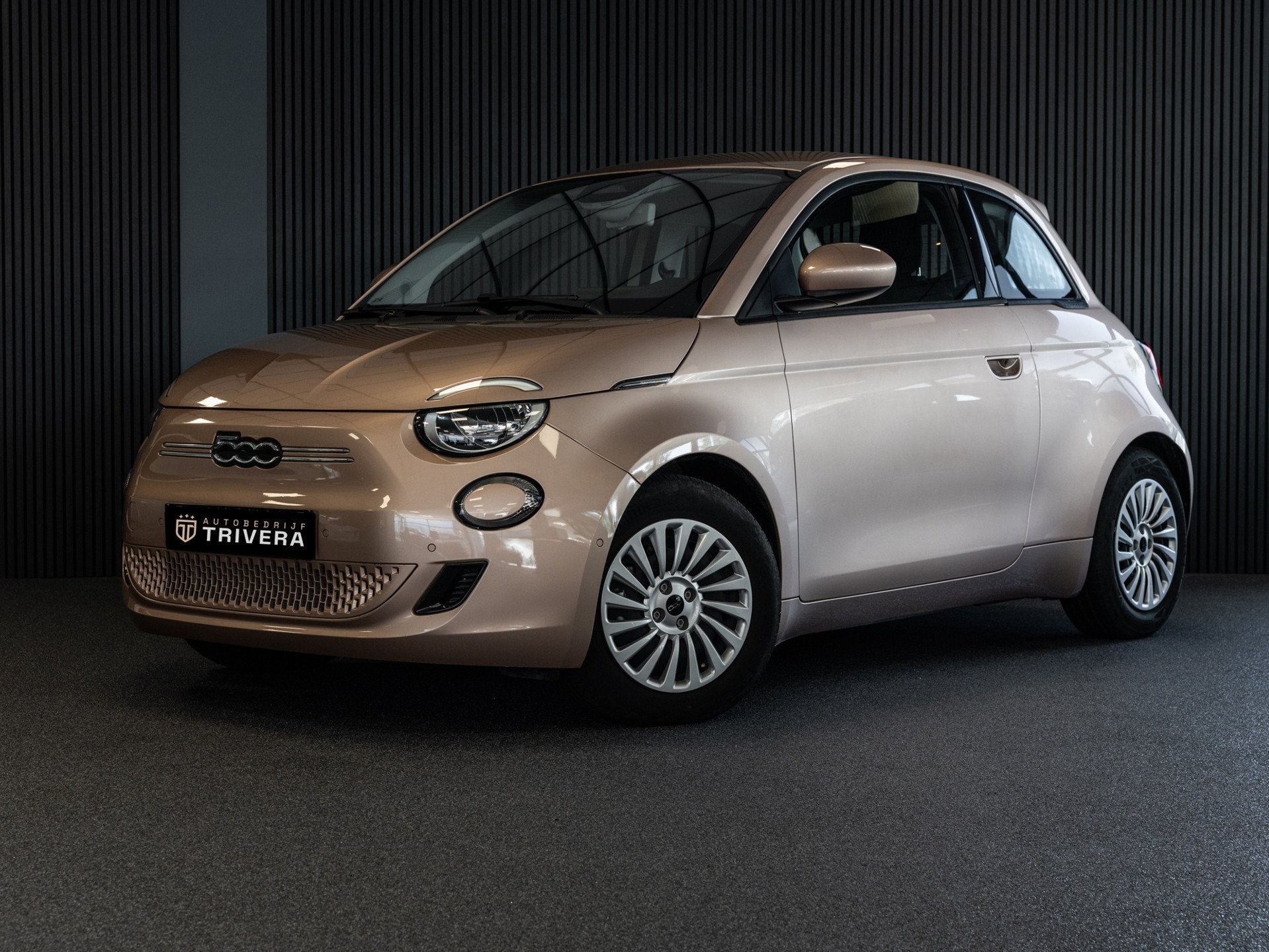Fiat 500 Action 24 kWh l SoH 96% l AUT. l Parkeer sensor l 1, Stof, Gebruikt, Zwart, 4 stoelen