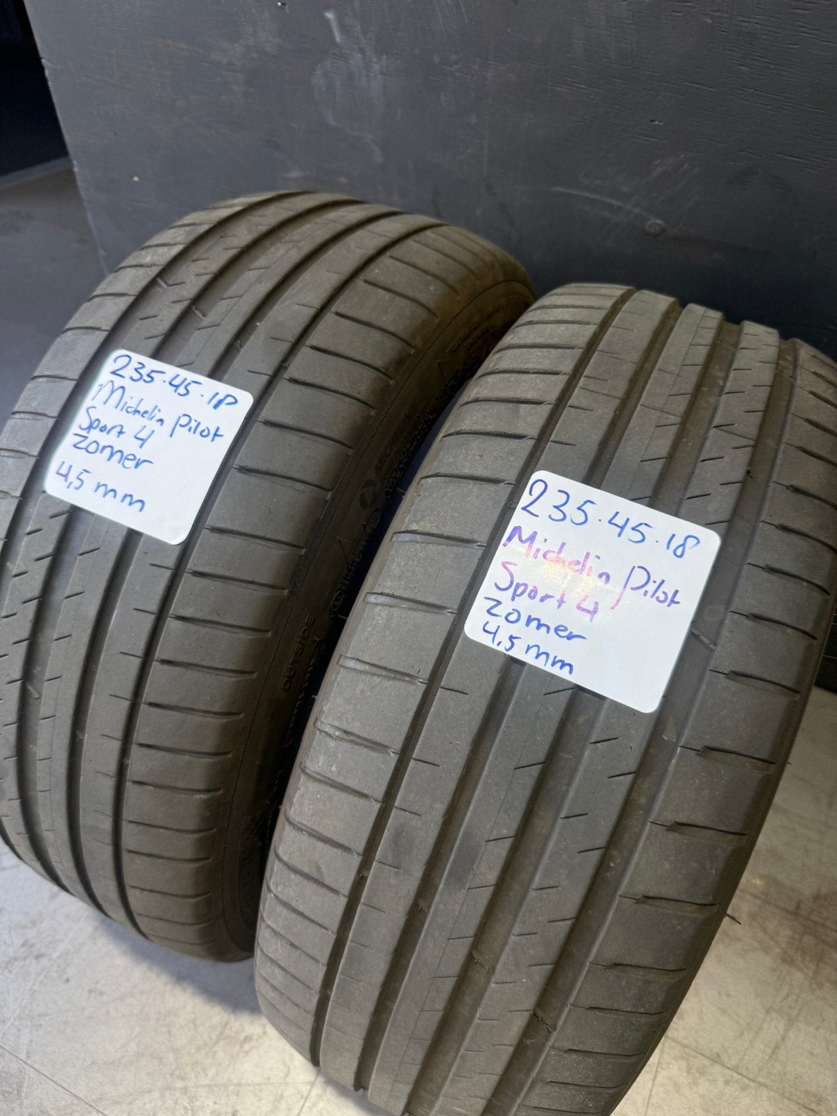 2x Michelin Pilot Sport 4 235/45R18 zomer banden 4,5 MM, Auto-onderdelen, Banden en Velgen, Ophalen, 18 inch, Gebruikt, Zandzuigerstraat 36