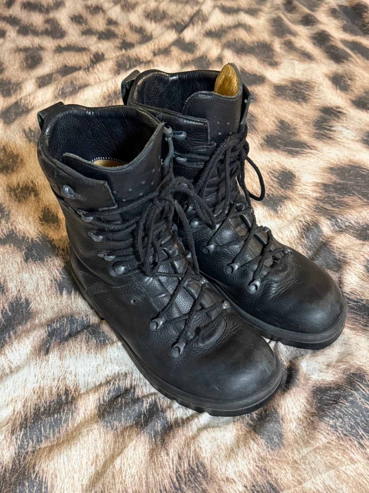 Nederlandse legerkisten, Ophalen of Verzenden, Landmacht, Nederland, Kleding of Schoenen