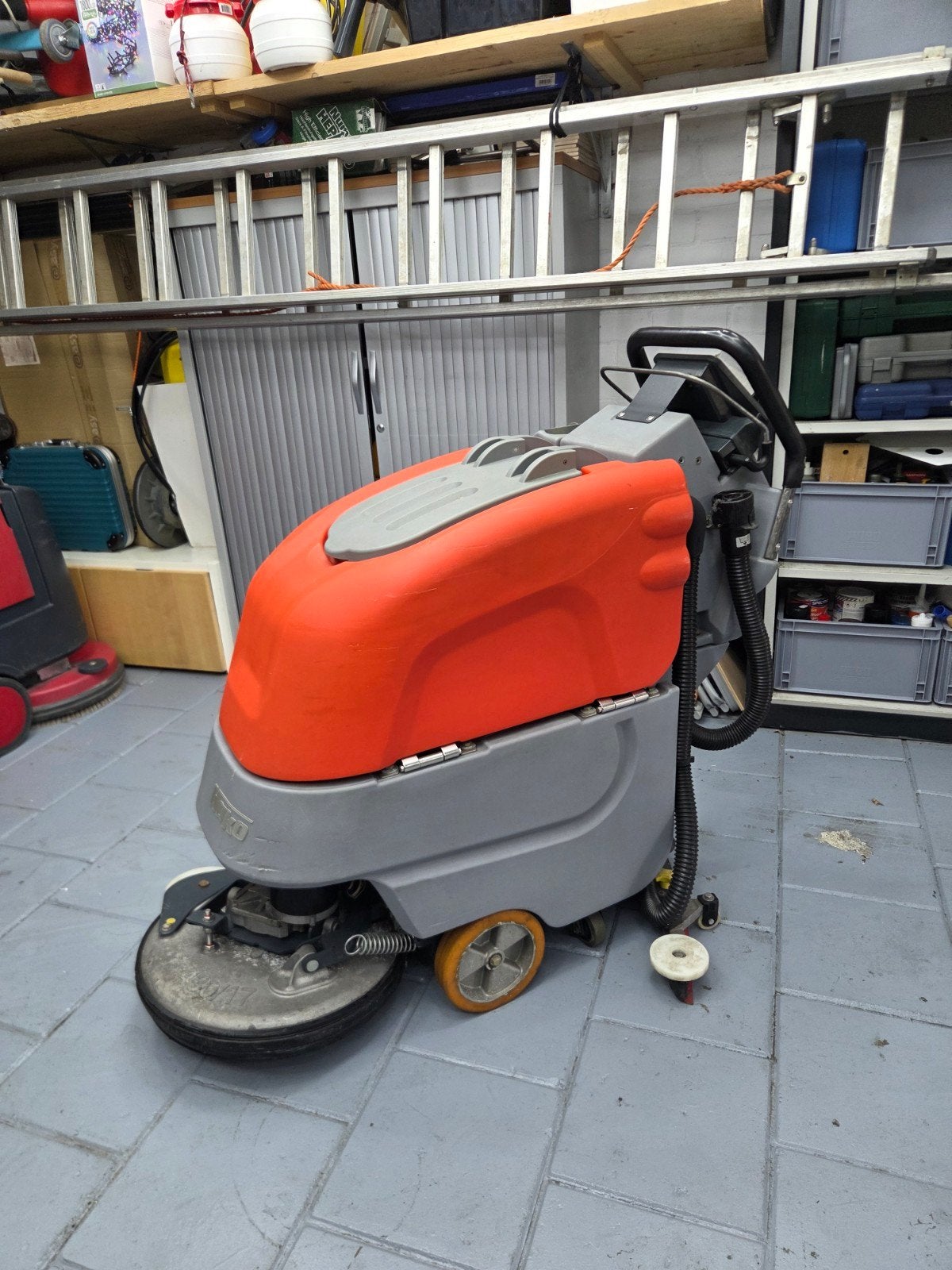 Hako B30 cl schrobzuigmachine, Ophalen, Gebruikt, Schrobmachine
