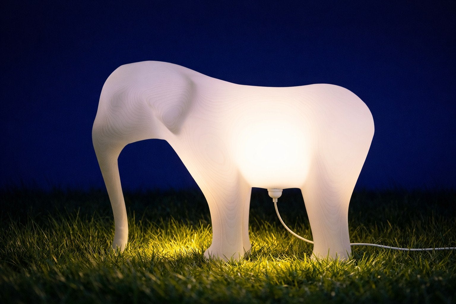 1x Gispen olifant vloerlamp Low Res Elephant vloerlamp kruk, Ophalen, Kunststof, 1x Gispen olifant vloerlamp Low Res Elephant vloerlamp kruk