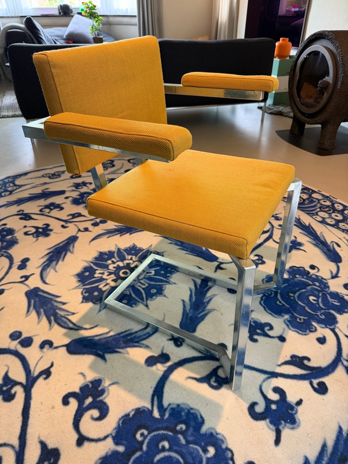 Atelier van Lieshout Koker Stoel - 4 stuks, Ophalen, Overige kleuren, Zo goed als nieuw, Metaal