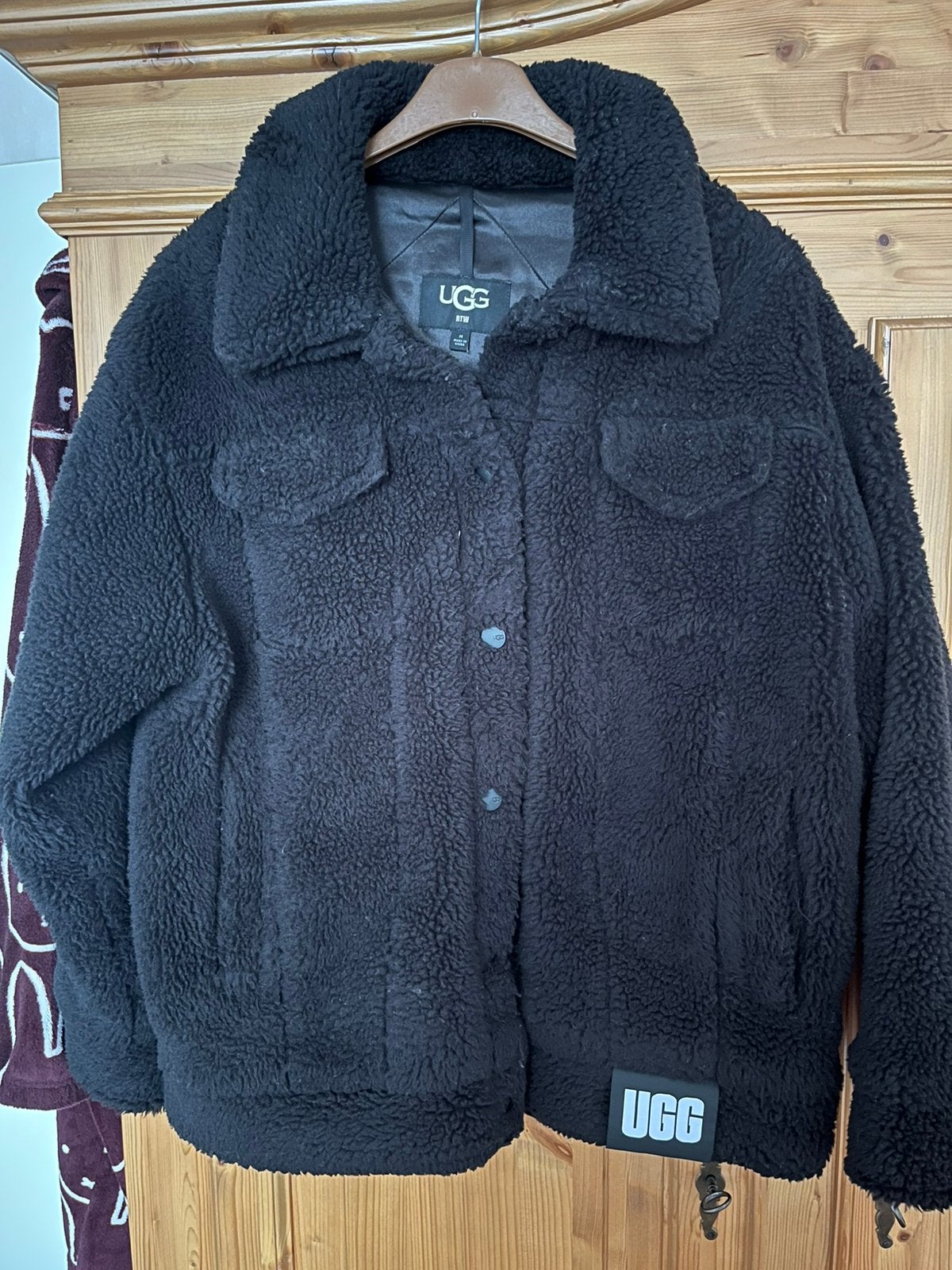 UGG teddy jas maat M, Ophalen of Verzenden, Zo goed als nieuw, Maat 38/40 (M), Zwart