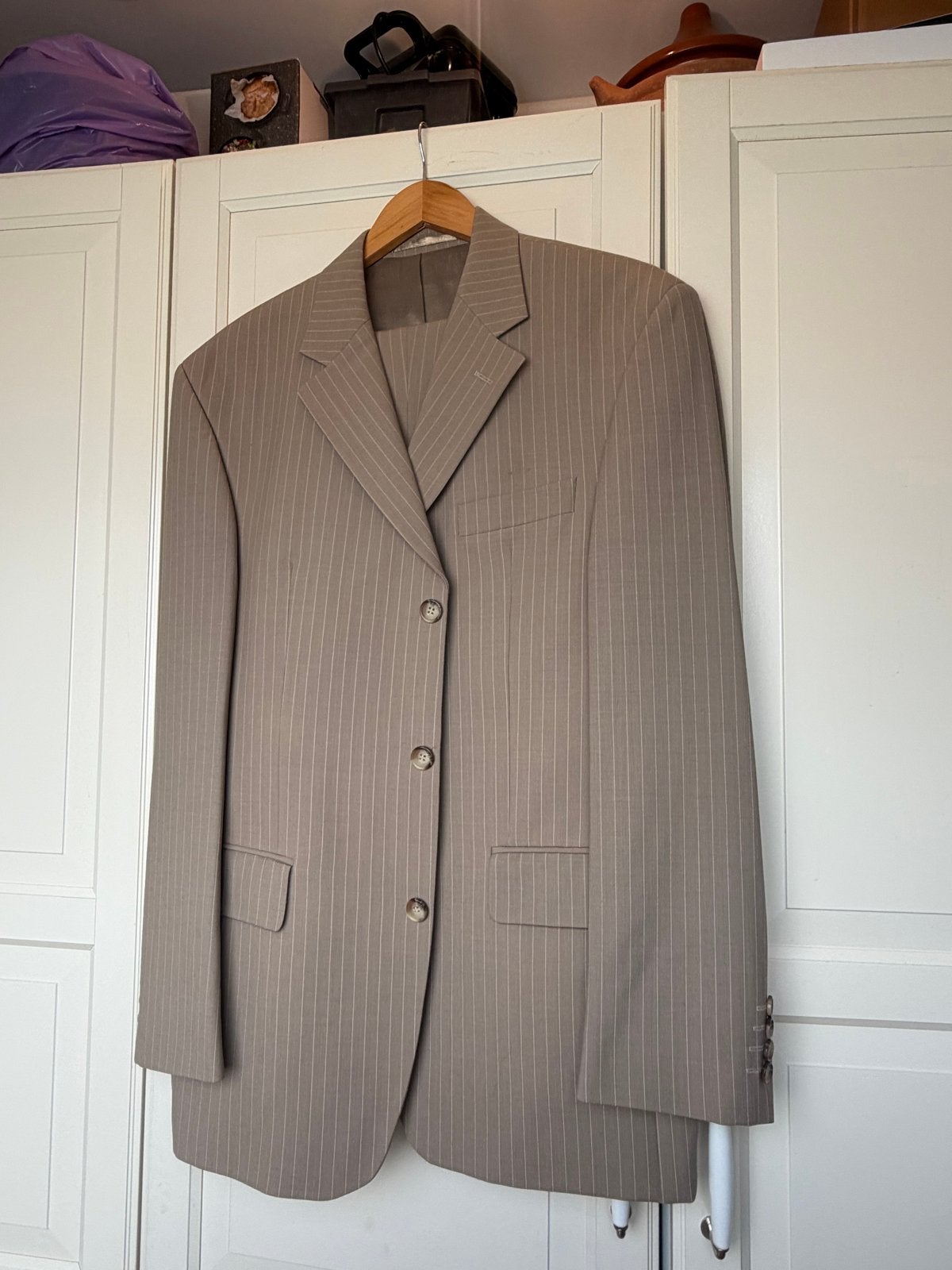 Essence gestreept pak - maat 50, Kleding | Heren, Ophalen of Verzenden, Zo goed als nieuw, Maat 48/50 (M), Beige