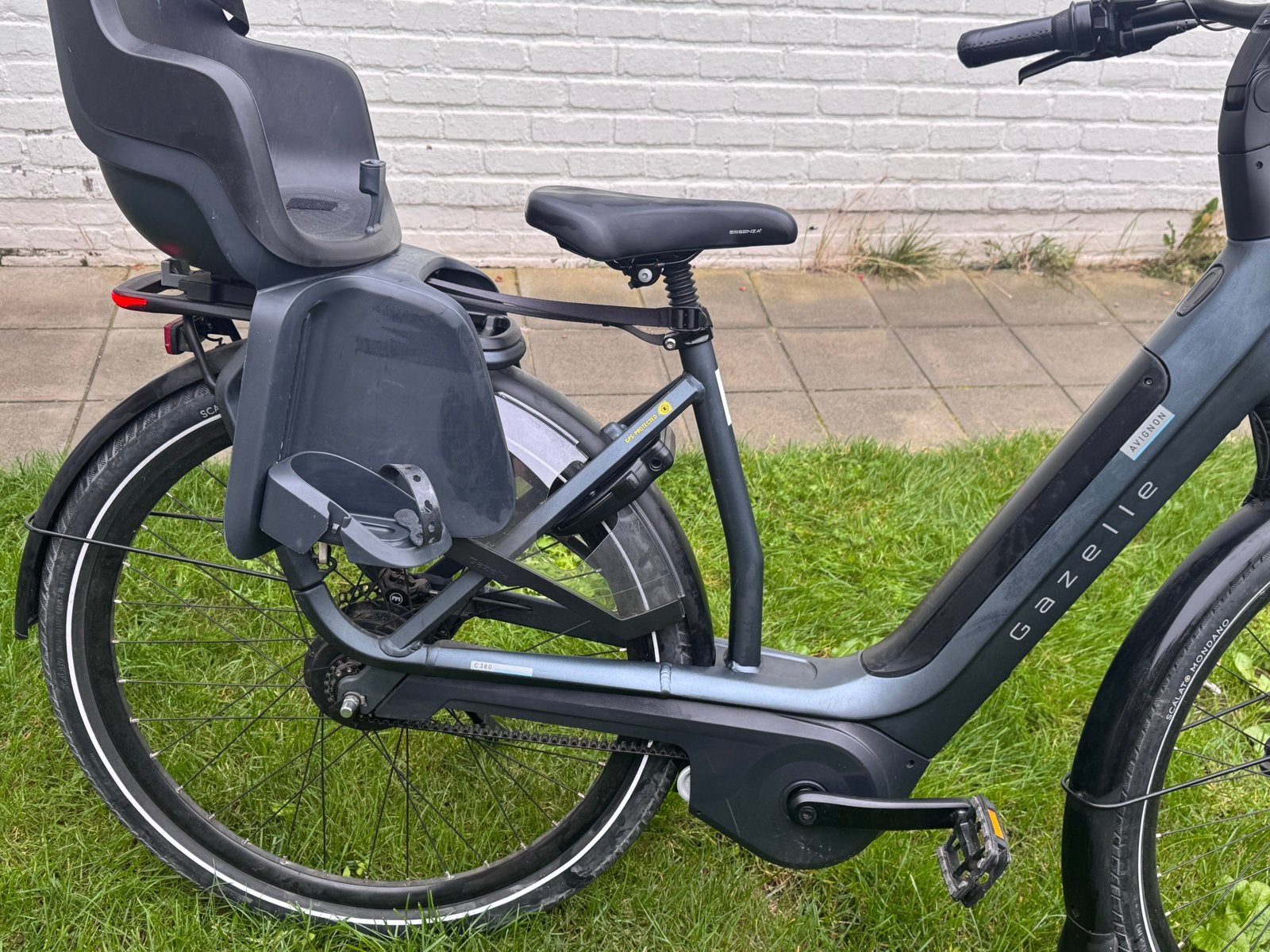 Gazelle Avignon C380 HMB Belt Dames E-bike met Bobike zitje