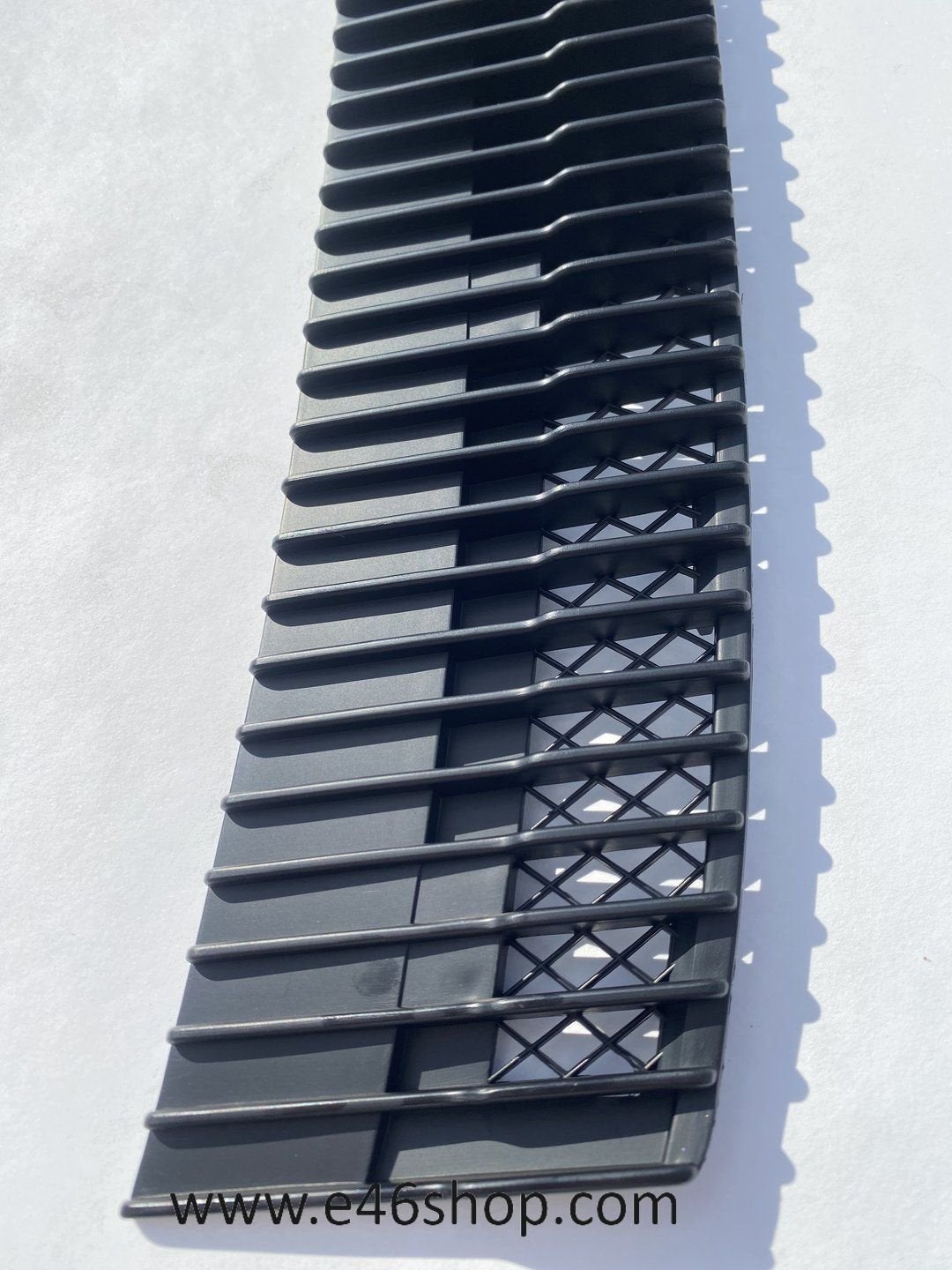 GRILL INLAAT RECHTS BMW E12 NIEUW ORG BMW 51131848126, -, -, Nieuw, Ophalen of Verzenden